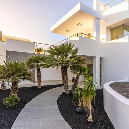 Villa Calero Sails By Buenavilla Puerto Calero