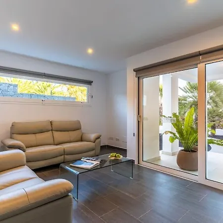 Calero Sails By Buenavilla Puerto Calero