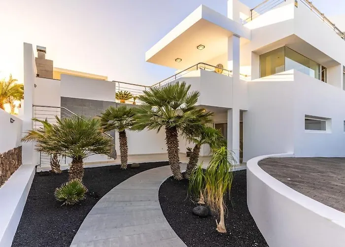 Villa Calero Sails By Buenavilla Puerto Calero